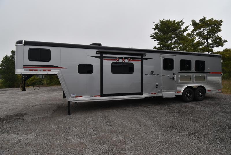 2023 Bison Trailers 8313 Silverado Horse Trailer 2023 Bison Trailers 8313 Silverado Horse Trailer