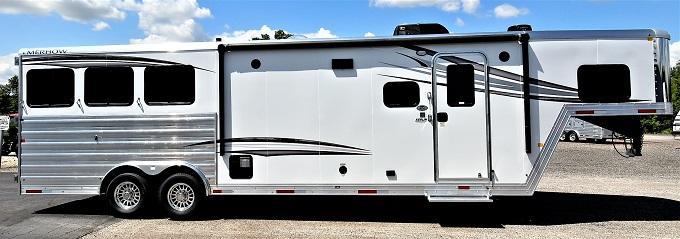 2022 Merhow Trailers Next Generation 8311RK-RS Horse Trailer 2022 Merhow Trailers Next Generation 8311RK-RS Horse Trailer