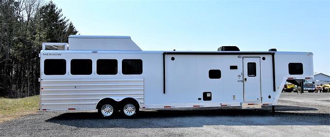 2021 Merhow Trailers 8414 Stampede Dual Aisle Horse Trailer 2021 Merhow Trailers 8414 Stampede Dual Aisle Horse Trailer