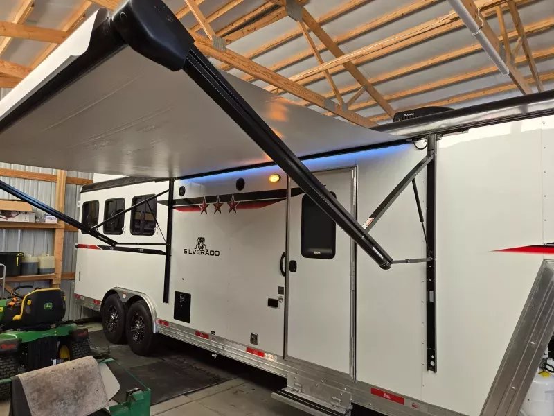 used Horse Trailers Bison Trailers  for sale, in Watkins, CO Thumbnail 18