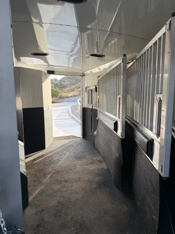 used Horse Trailers Four Star  for sale, in Agoura Hills, CA Thumbnail 25