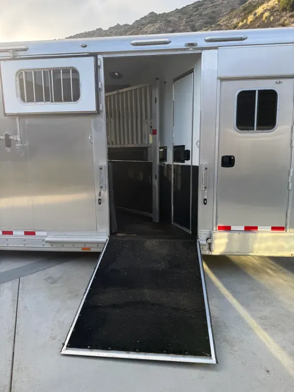 used Horse Trailers Four Star  for sale, in Agoura Hills, CA Thumbnail 20
