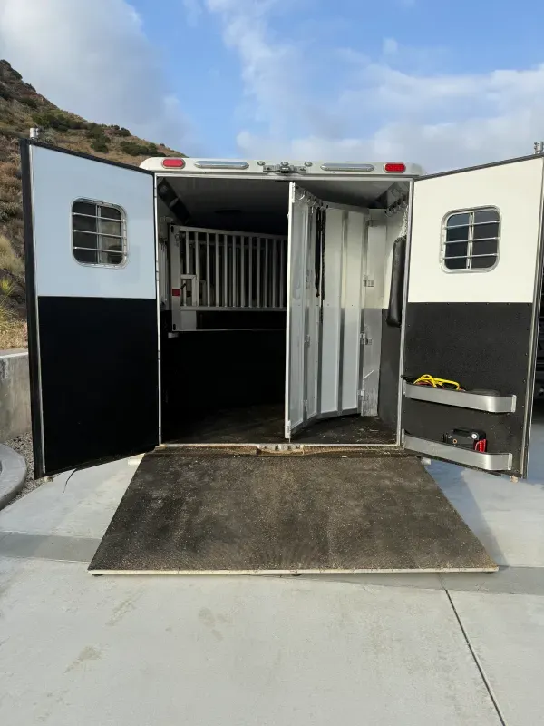 used Horse Trailers Four Star  for sale, in Agoura Hills, CA Thumbnail 7