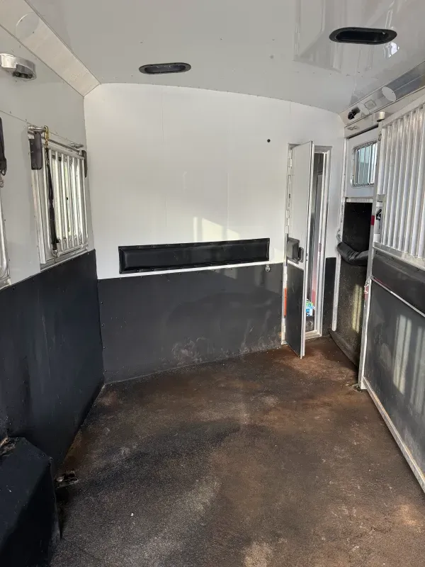 used Horse Trailers Four Star  for sale, in Agoura Hills, CA Thumbnail 12