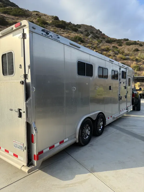 used Horse Trailers Four Star  for sale, in Agoura Hills, CA Thumbnail 5