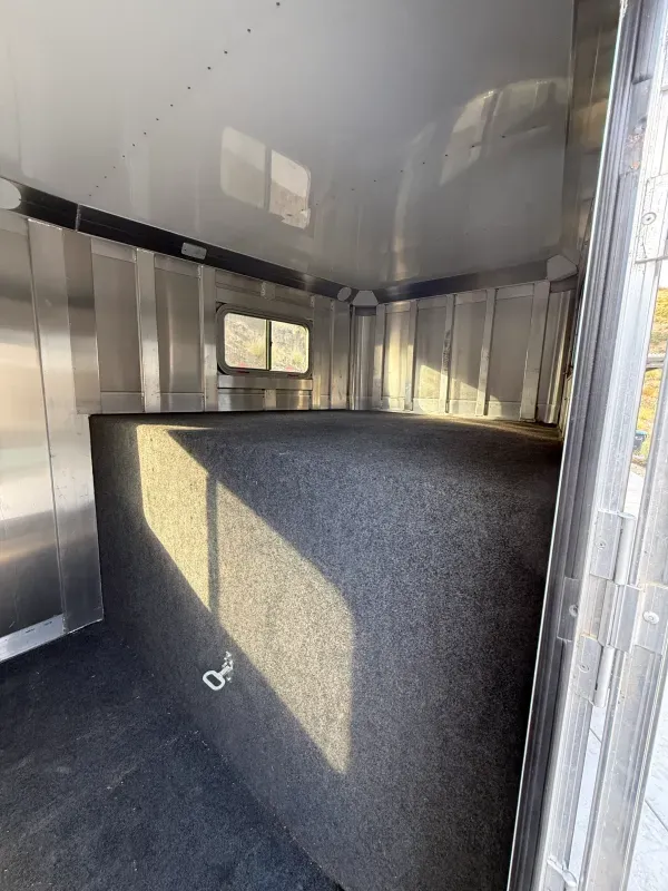 used Horse Trailers Four Star  for sale, in Agoura Hills, CA Thumbnail 21