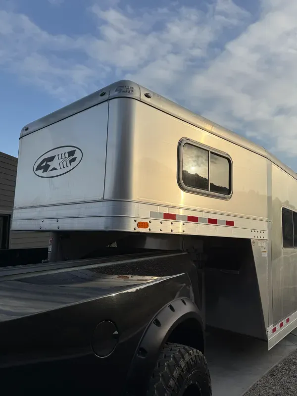 used Horse Trailers Four Star  for sale, in Agoura Hills, CA Thumbnail 36