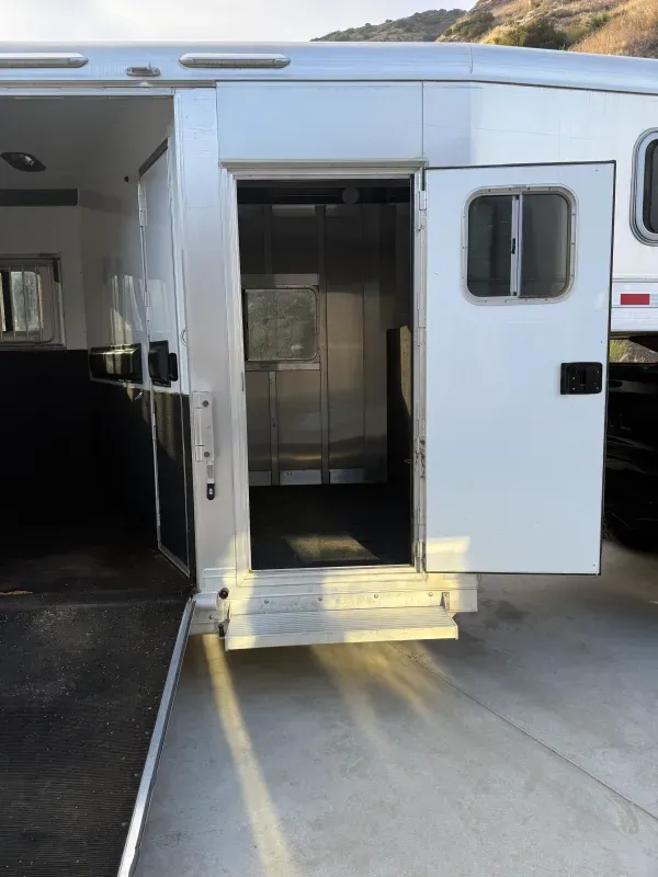 used Horse Trailers Four Star  for sale, in Agoura Hills, CA Thumbnail 23