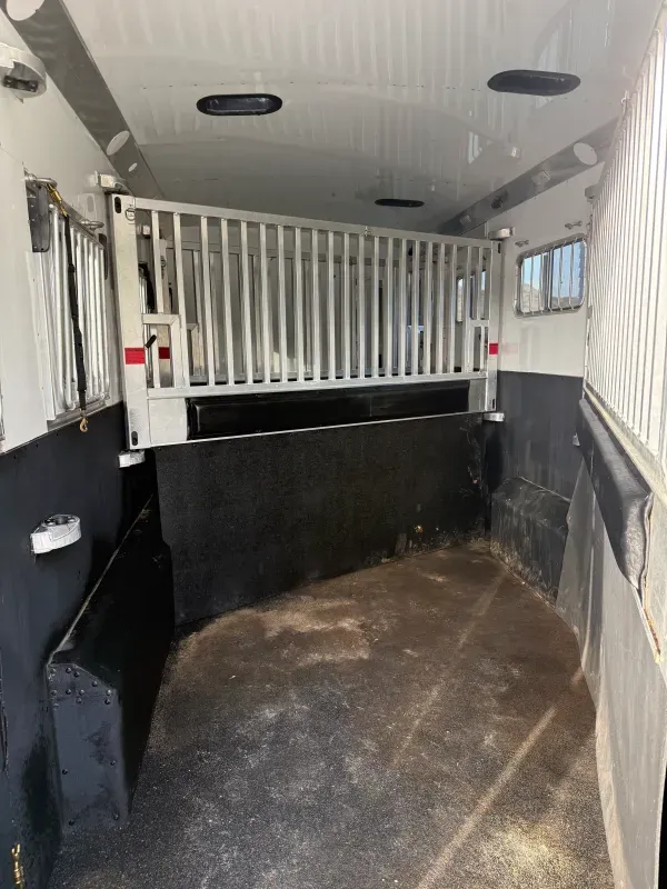 used Horse Trailers Four Star  for sale, in Agoura Hills, CA Thumbnail 14