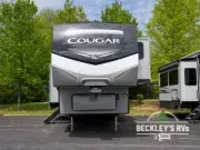 used Fifth Wheel Trailers Keystone RV  for sale, in Thurmont, MD Thumbnail 3
