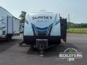 used Travel Trailers CrossRoads RV  for sale, in Thurmont, MD Thumbnail 3