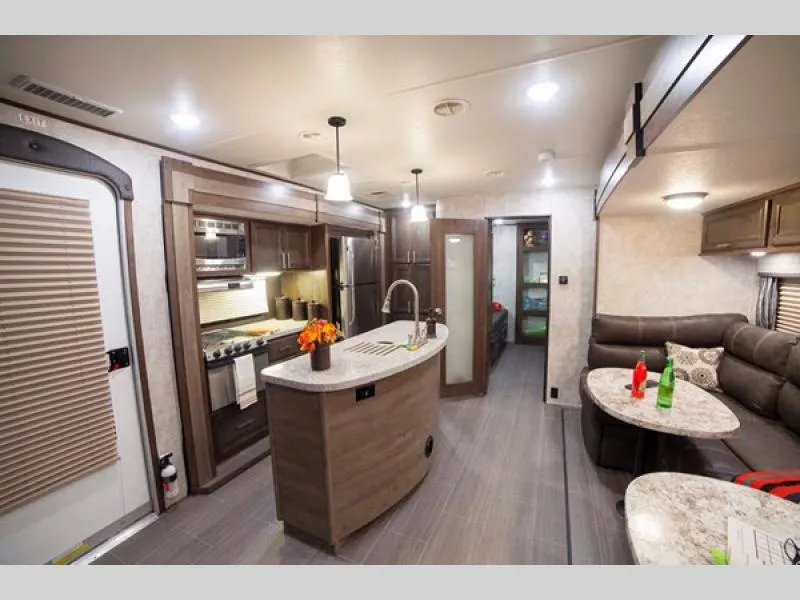 used Travel Trailers Highland Ridge RV  for sale, in Thurmont, MD Thumbnail 3