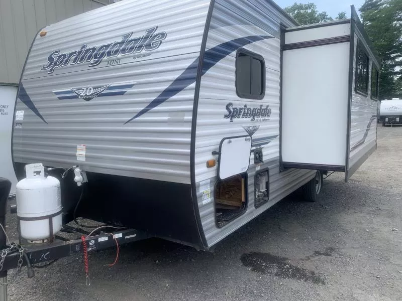 used Travel Trailers Keystone RV Springdale Classic for sale, in Montague, NJ Thumbnail 2
