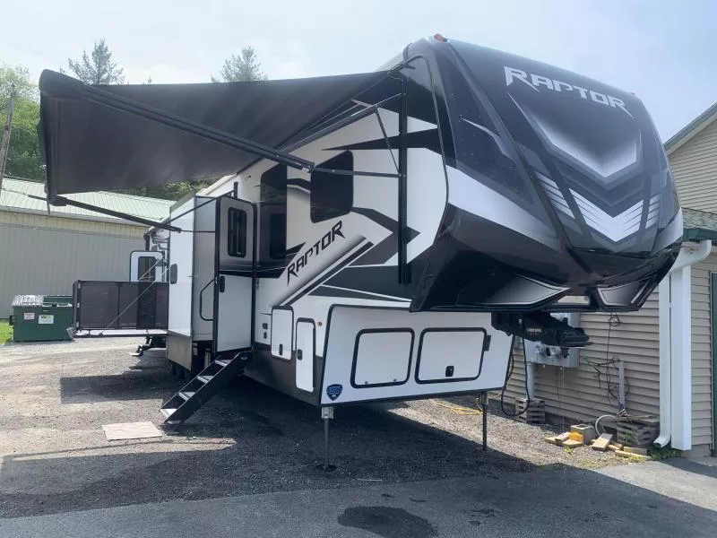 used Toy Haulers Keystone RV Raptor for sale, in Montague, NJ Thumbnail 3