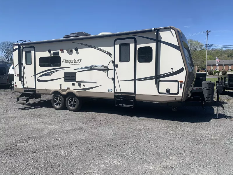 2017Forest River 26RLWS Flagstaff Super Lite Travel Trailer