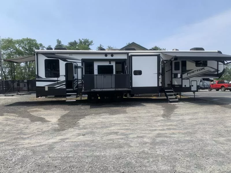 2022 Keystone RV 429 Raptor Toy Hauler