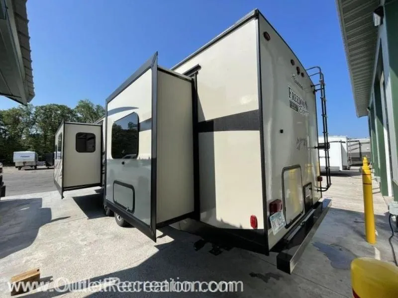 2018 Coachmen RV