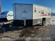 2021 Ice Castle Fish Houses RV X22 8X22S 