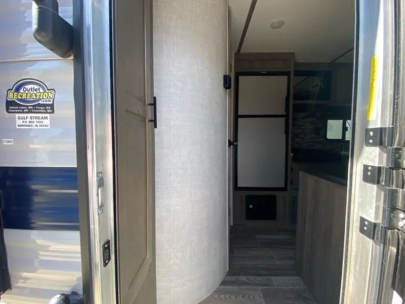 2021 Gulf Stream ameri-lite 218mb