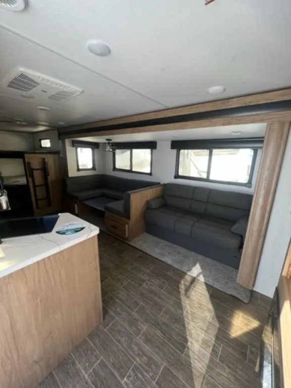 2023 Forest River cherokee 26dbh