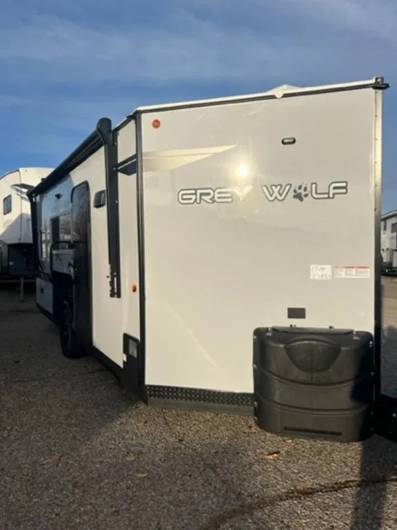 2023 Forest River cherokee grey wolf 17mp