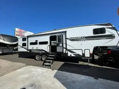 2022 Coachmen Chaparral Lite 274BH