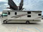 2017 Winnebago Vista 31BE 26HE