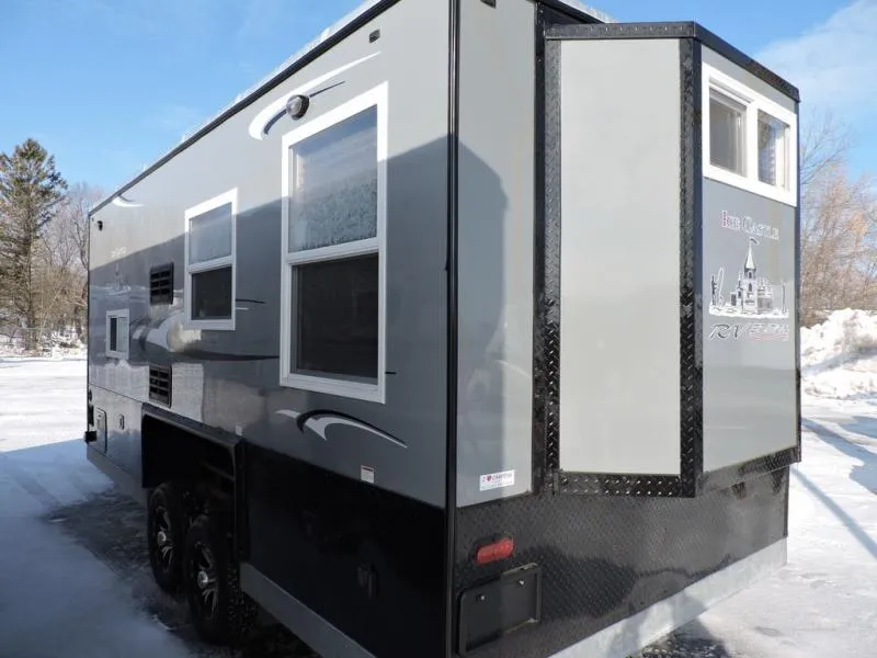 2023 Ice Castle Fish Houses