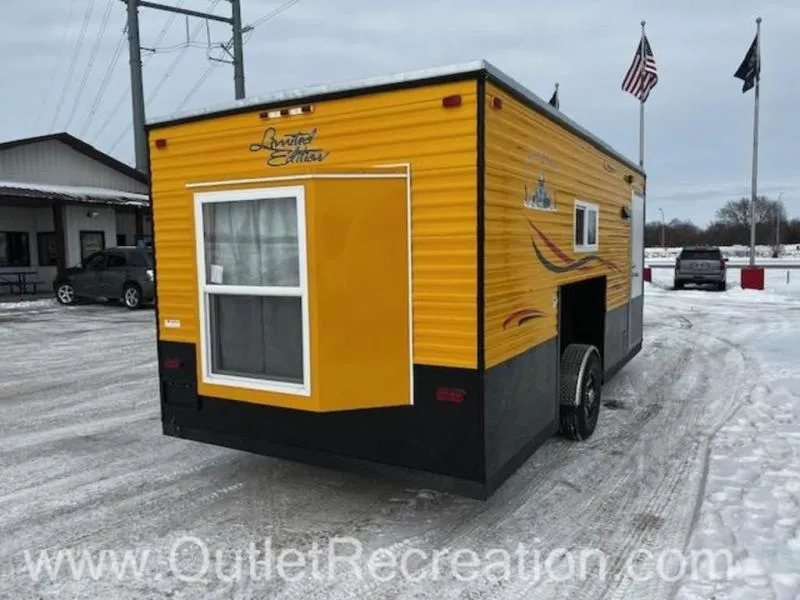 2023 Ice Castle Fish Houses limited deluxe 8x17