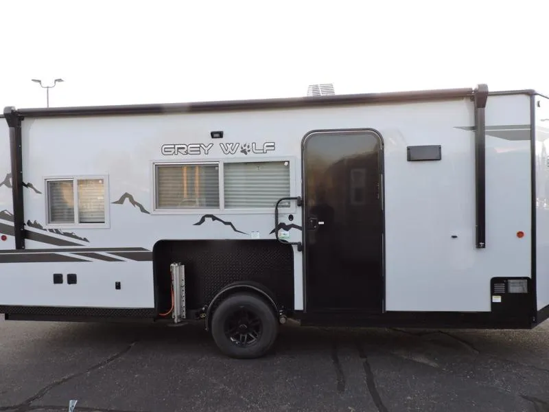 2023 Forest River cherokee grey wolf 17mph