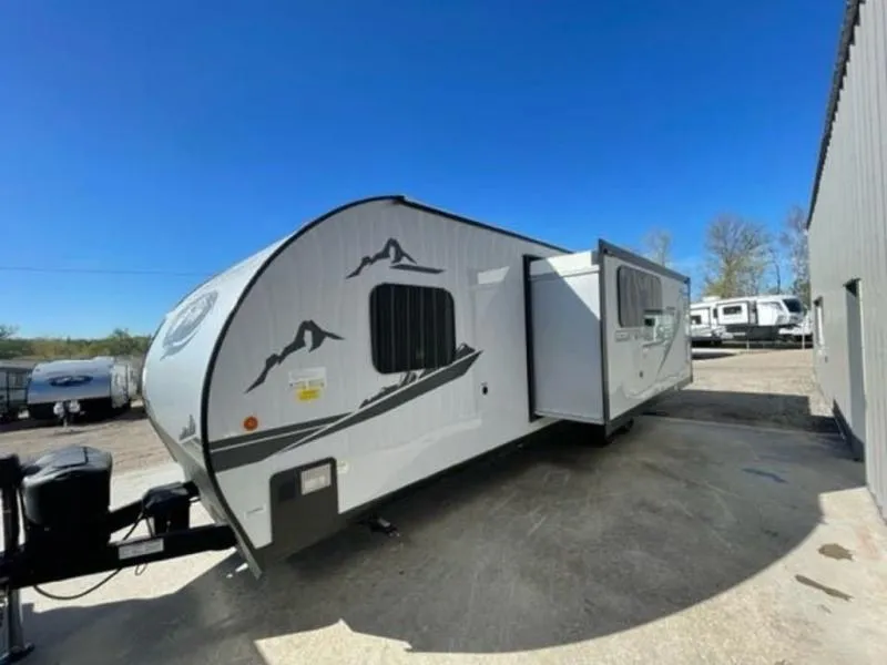 2022 Forest River cherokee grey wolf 26brb