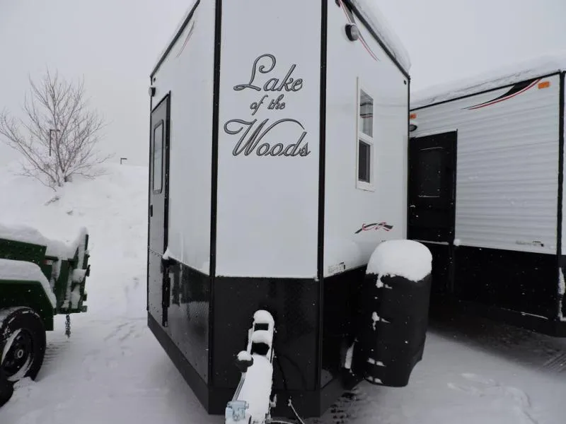 2023 Ice Castle Fish Houses