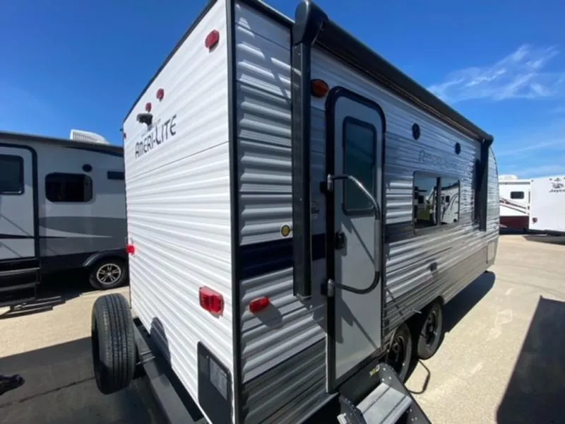 2021 Gulf Stream ameri-lite 218mb