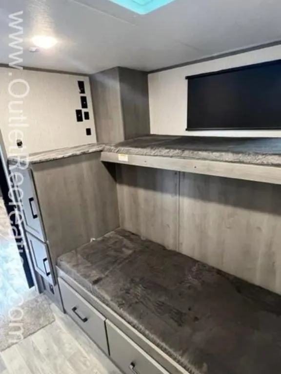 2022 Dutchmen RV kodiak 332bhsl