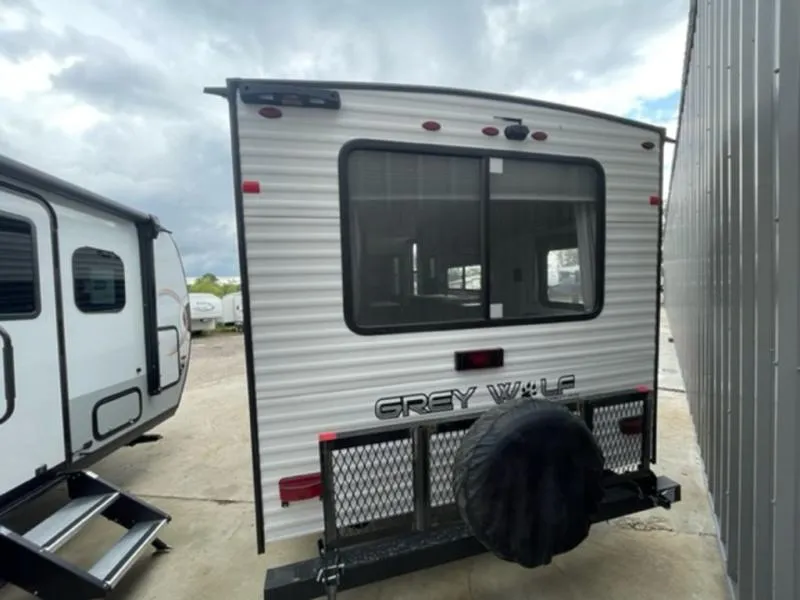 2023 Forest River cherokee grey wolf 20rdse