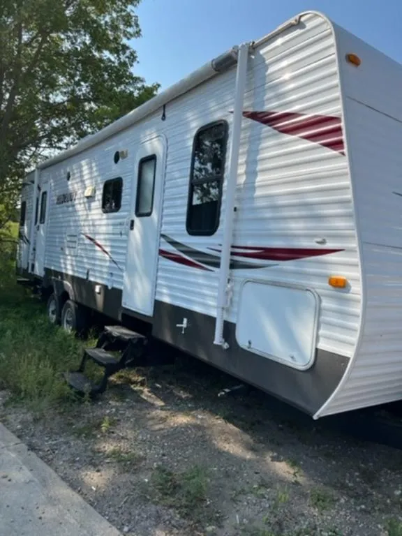 2011 Keystone RV hideout 30bhds