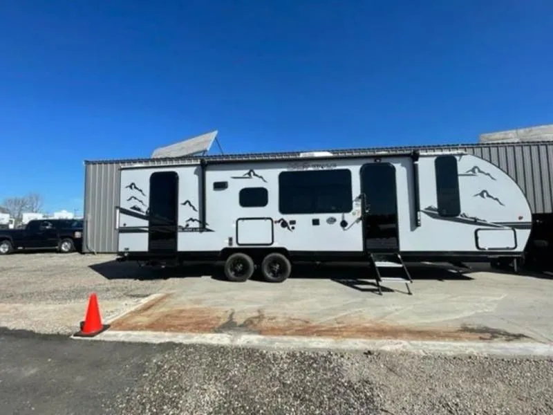 2022 Forest River cherokee grey wolf 26brb