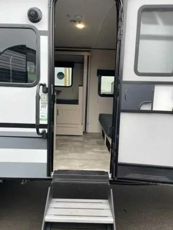 2022 Coachmen RV apex 208bhs