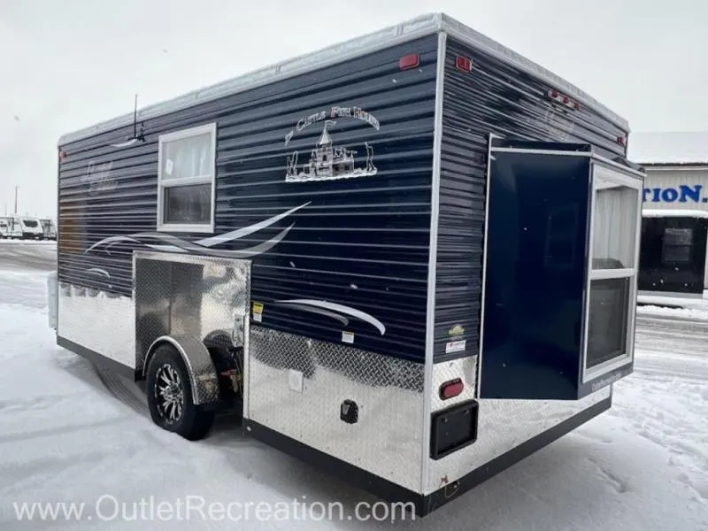 2023 Ice Castle Fish Houses limited deluxe 8x16
