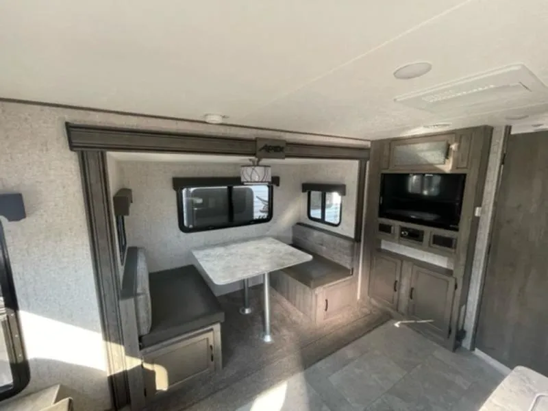 2020 Coachmen RV apex 253rls