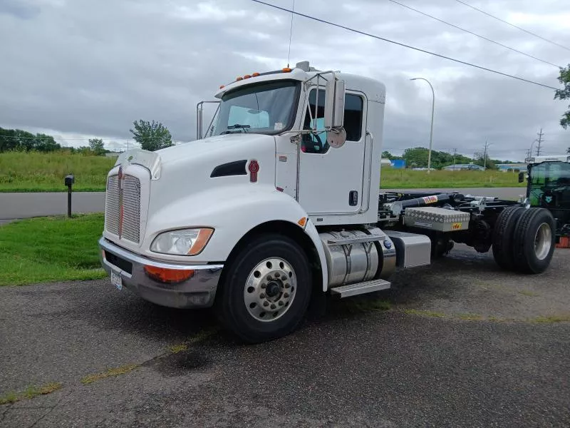 2013 KENWORTH T370 33K GVW ALLISON AUTO TRANSMISSION NEW 31K HYVA HOOKLIFT 54" HOOK  