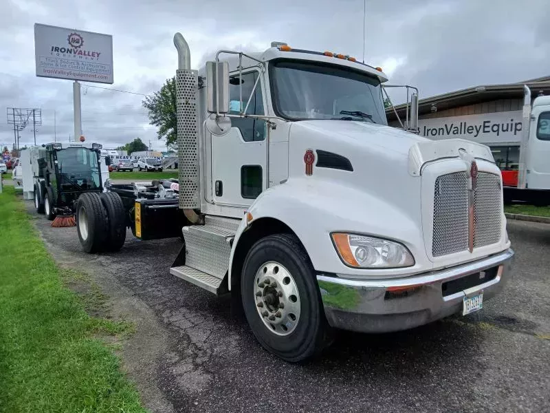 used Other Trucks Kenworth  for sale, in St Cloud, MN Thumbnail 2