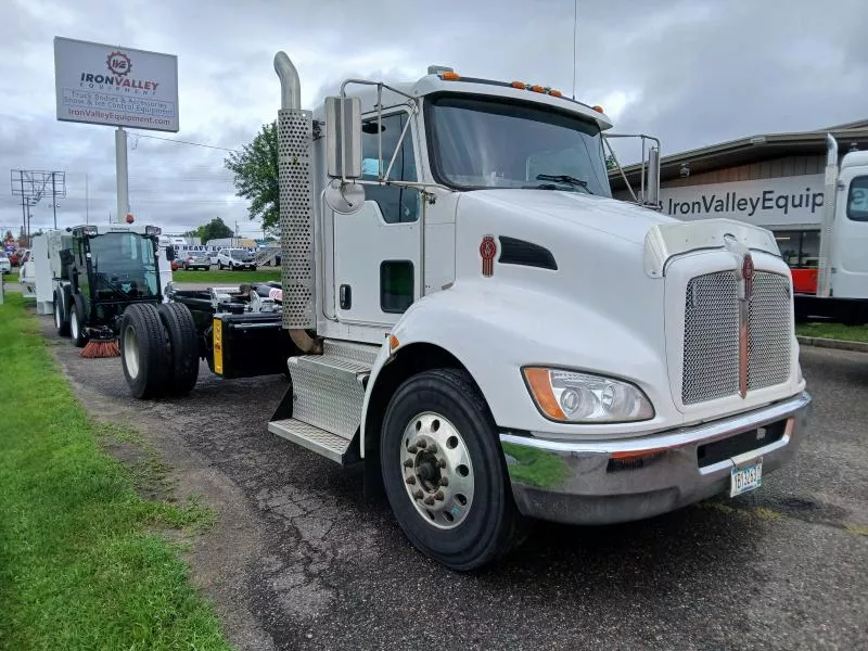 used Other Trucks Kenworth  for sale, in Centerville, MN Thumbnail 2