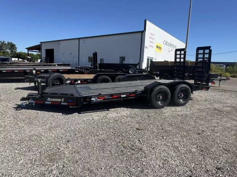 2025 Diamond C Trailers LPX207-18X82 EQUIP