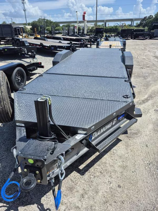 2025 Diamond C Trailers HDT210-20 TILT CUSTOM