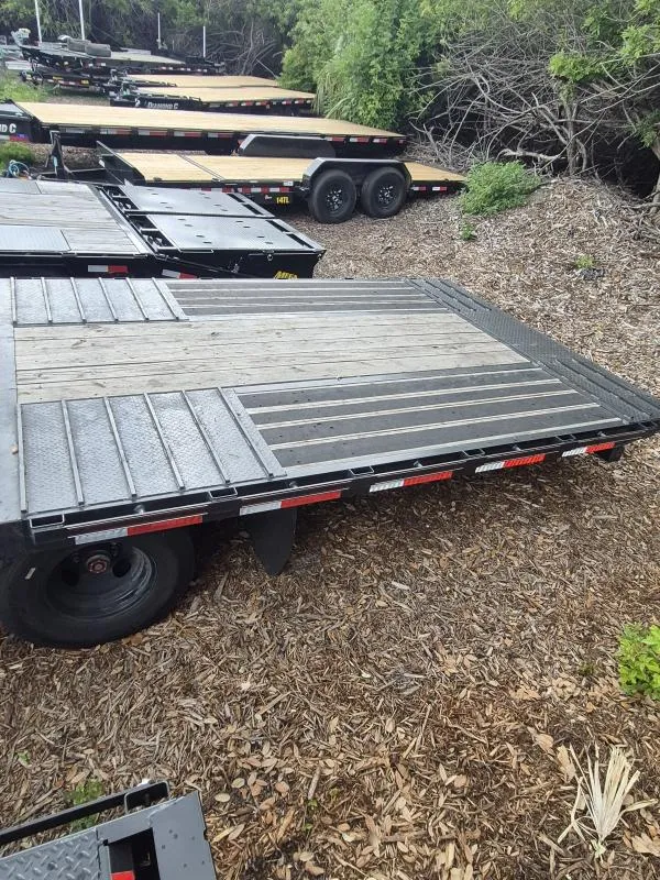 used Equipment / Flatbed Trailers Diamond C Trailers  for sale, in Tampa, FL Thumbnail 4