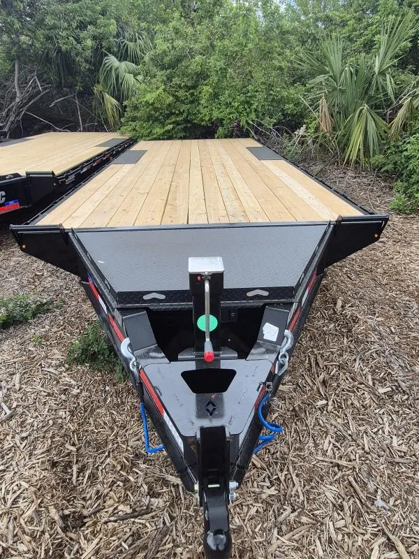 2026 Diamond C Trailers DEC207 20X102 STR SIR