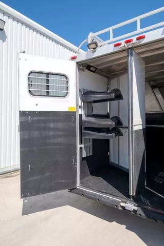 used Horse Trailers Sundowner Trailers  for sale, in Seguin, TX Thumbnail 14