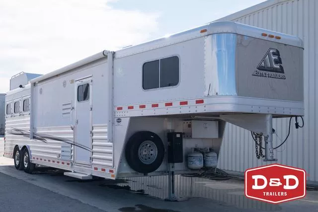 2015 Elite Trailers 3 Horse 12Ft Living Quarters Trailer