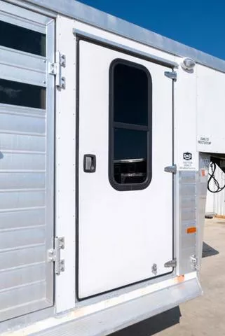 used Horse Trailers Sundowner Trailers  for sale, in Seguin, TX Thumbnail 6